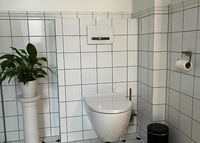 Lovely In Charming Town House *