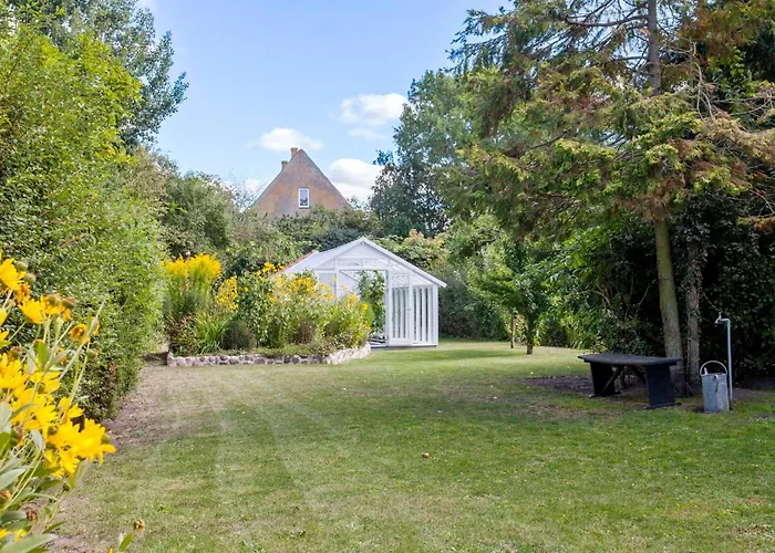 Appartement Lovely In Charming Town House Assens